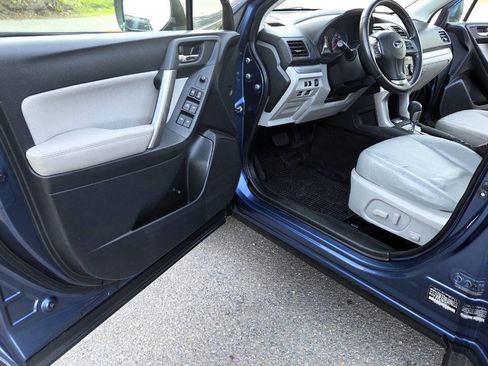 Used 2014 Subaru Forester 2.5i Limited AWD/4WD image 24