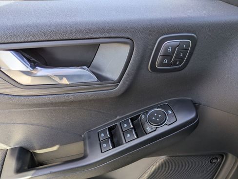 New 2026 Ford Escape SE w/ PHEV Premium Package FWD image 16