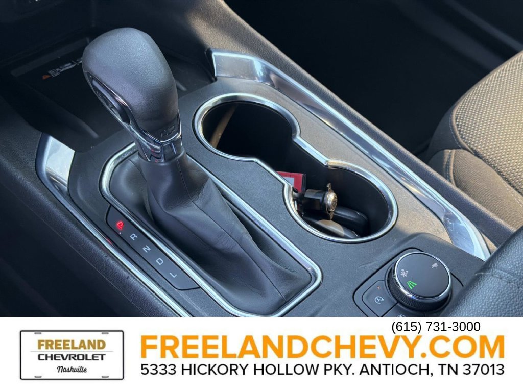 Used 2022 Chevrolet Traverse LT FWD image 38