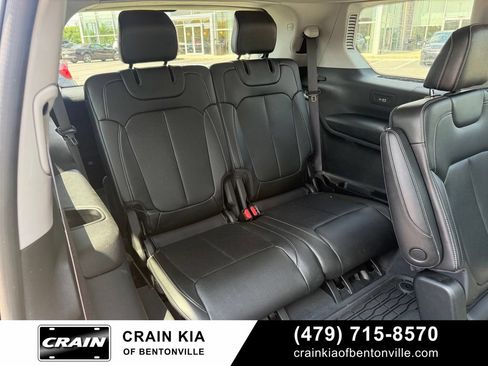 Used 2023 Jeep Grand Cherokee L Limited w/ Luxury Tech Group II AWD/4WD image 32