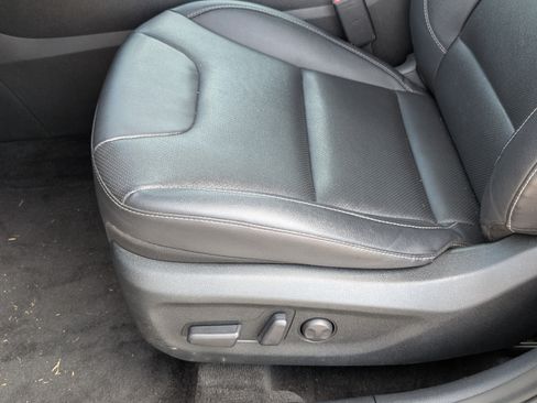 Used 2022 Kia Niro EX Premium FWD image 11