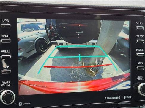 Used 2021 Toyota Highlander XSE FWD image 12