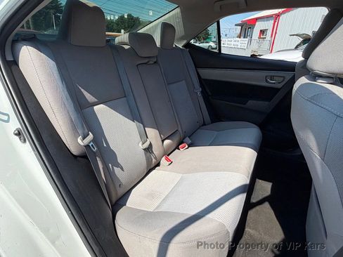 Used 2016 Toyota Corolla LE FWD image 18