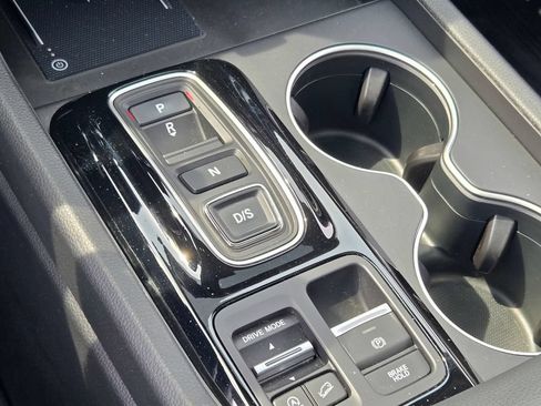Used 2024 Honda Pilot Touring image 40