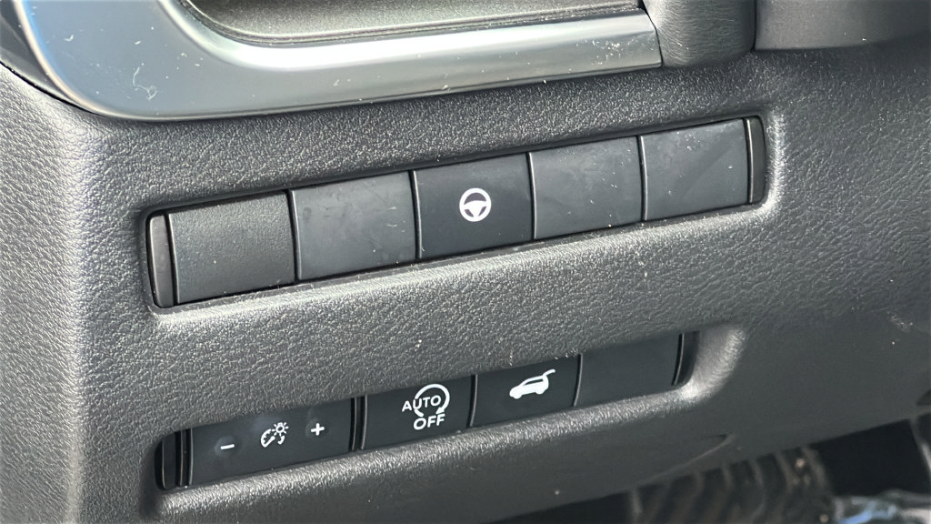 Used 2024 Nissan Rogue SV AWD/4WD image 12