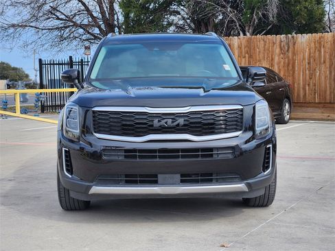 Used 2022 Kia Telluride EX w/ EX Premium Package image 2