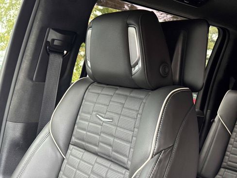 Certified 2024 Cadillac Escalade ESV Premium Luxury Platinum AWD/4WD image 25