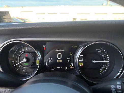 Used 2023 Jeep Wrangler Unlimited w/ Cold Weather Group image 23