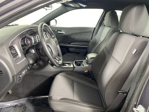 Used 2020 Dodge Charger SXT RWD image 14