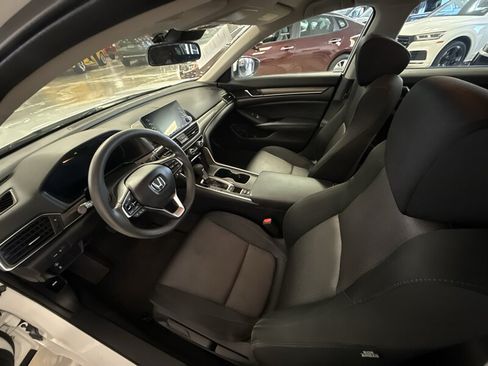 Used 2018 Honda Accord LX image 16