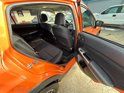 Used 2015 Subaru Crosstrek 2.0i Premium w/ Moonroof Package image 9