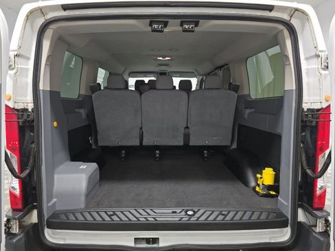 Used 2015 Ford Transit 150 XLT image 3
