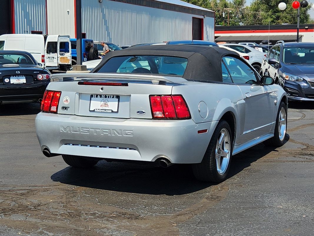 Used 2004 Ford Mustang GT RWD image 7