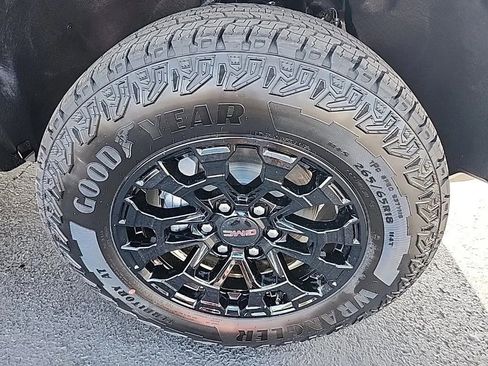 New 2026 GMC Canyon Elevation w/ Convenience Package image 16