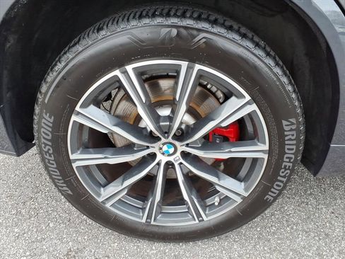 Used 2022 BMW X5 M50i w/ Executive Package image 30