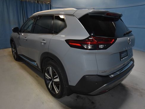 Used 2023 Nissan Rogue SL w/ SL Premium Package image 32