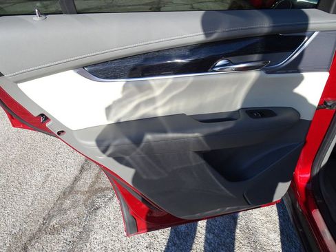 Certified 2024 Cadillac XT6 Premium Luxury image 17