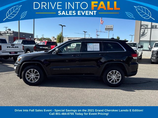 Used 2021 Jeep Grand Cherokee Laredo AWD/4WD image 2