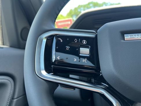 New 2026 Land Rover Discovery Sport Landmark AWD/4WD image 12