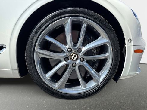Used 2020 Bentley Continental GT V8 image 21