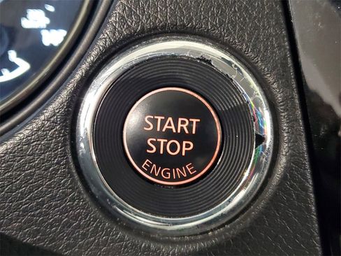 Used 2019 Nissan Rogue SV w/ Premium Package image 24