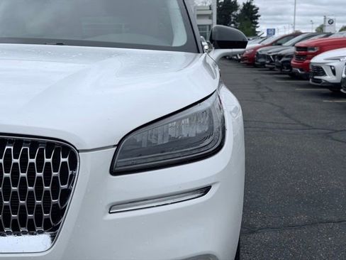 Used 2022 Lincoln Corsair AWD w/ Premium Package image 3