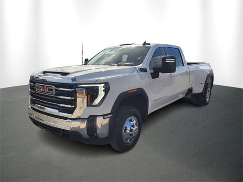 Used 2026 GMC Sierra 3500 SLE w/ SLE Value Package image 2