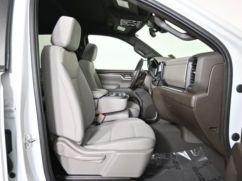 Used 2022 Chevrolet Silverado 1500 LT image 14