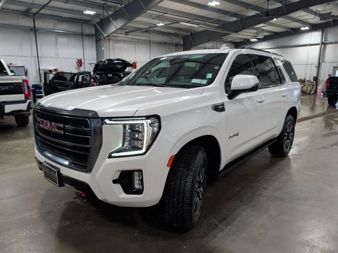 Used 2021 GMC Yukon AT4 w/ AT4 Premium Plus Package image 6