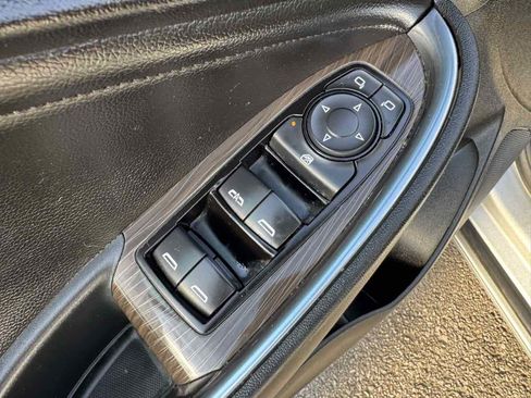 Used 2020 Chevrolet Malibu Premier FWD image 26