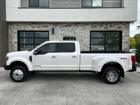 Used 2017 Ford F450 Platinum w/ Platinum Ultimate Package AWD/4WD image 6