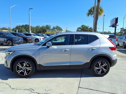 Used 2025 Volvo XC40 B5 Core w/ Protection Package Premier image 4