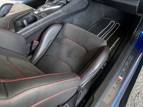 Used 2018 Chevrolet Camaro ZL1 RWD image 76