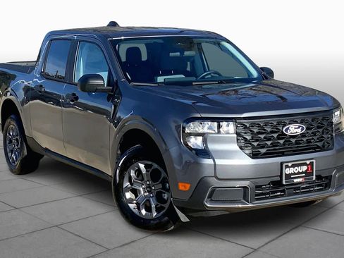 Used 2025 Ford Maverick XLT w/ Equipment Group 302A image 2