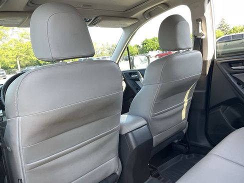 Used 2014 Subaru Forester 2.5i Limited AWD/4WD image 20
