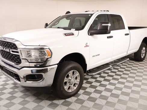 Used 2024 RAM 3500 Big Horn AWD/4WD image 9