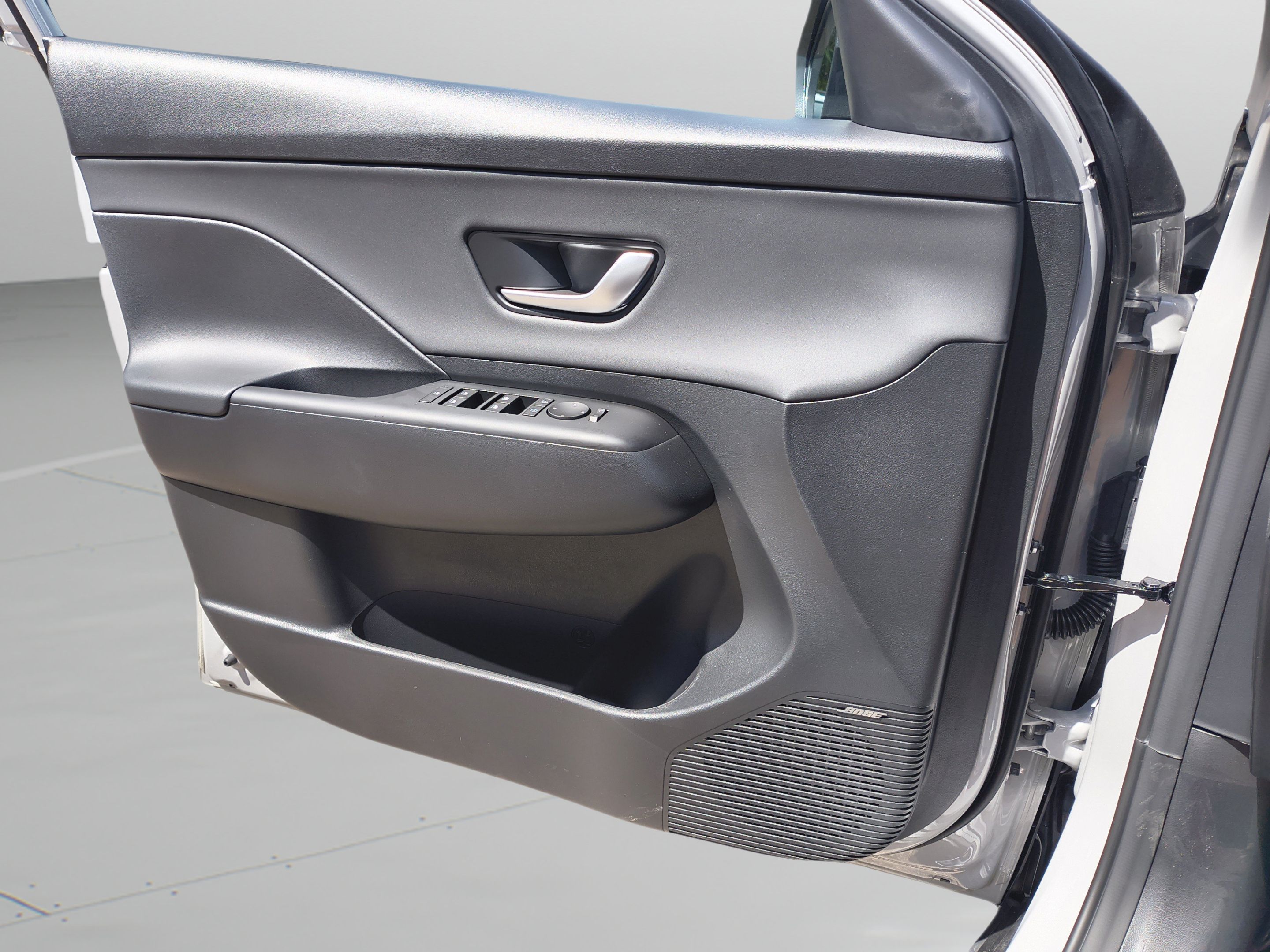New 2027 Hyundai Kona Limited FWD image 23