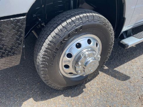 Used 2024 RAM 3500 Laramie AWD/4WD image 13