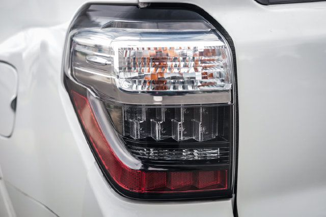 Used 2021 Toyota 4Runner SR5 Premium w/ Moonroof Package AWD/4WD image 17