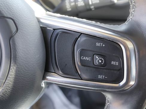 Used 2022 Jeep Wrangler Unlimited Sahara w/ Cold Weather Group image 21