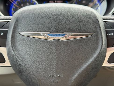 Used 2017 Chrysler Pacifica Touring Plus image 19