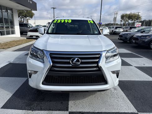 Used 2014 Lexus GX 460 Luxury image 2