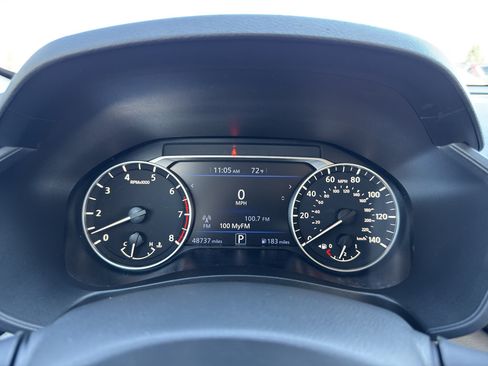 Used 2025 Nissan Altima 2.5 SV FWD image 13