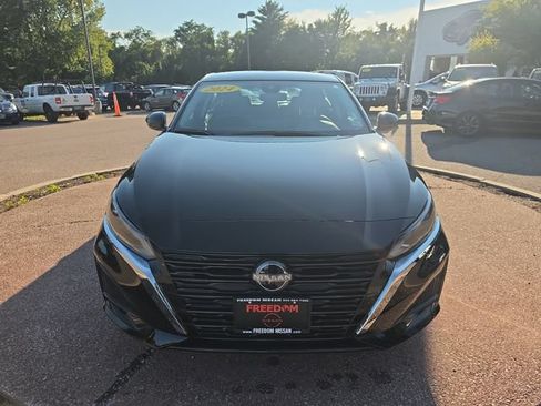 Used 2024 Nissan Altima 2.5 SV w/ SV Premium Package AWD/4WD image 8