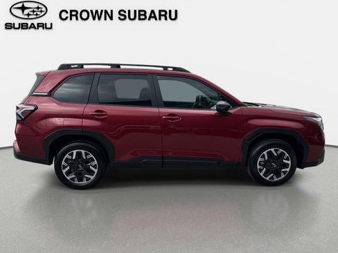 Certified 2025 Subaru Forester Premium w/ Convenience Package #1 AWD/4WD image 3
