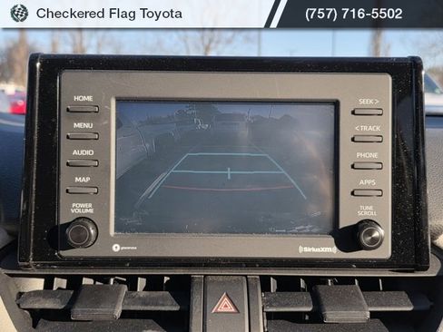 Used 2022 Toyota RAV4 XLE image 18