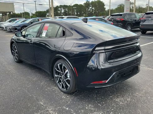 New 2026 Toyota Prius Plug-In Hybrid image 4