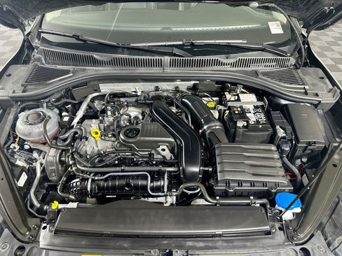 Used 2024 Volkswagen Jetta SE FWD image 32