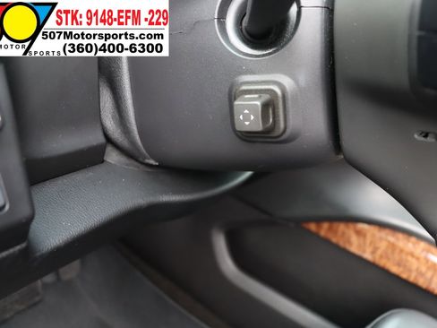 Used 2015 Chevrolet Suburban LTZ image 15