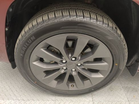 Used 2019 Jeep Cherokee High Altitude AWD/4WD image 31